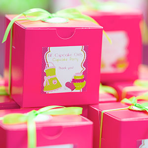 8 Pack Lil Cupcake Girls Party Favors-Cupcake Mix